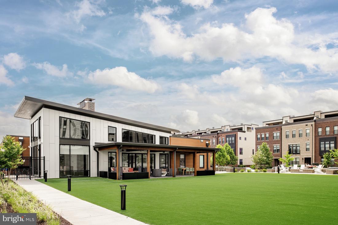 22101 Midmoore Drive Ashburn, VA 20148 - Photo 8 of 15