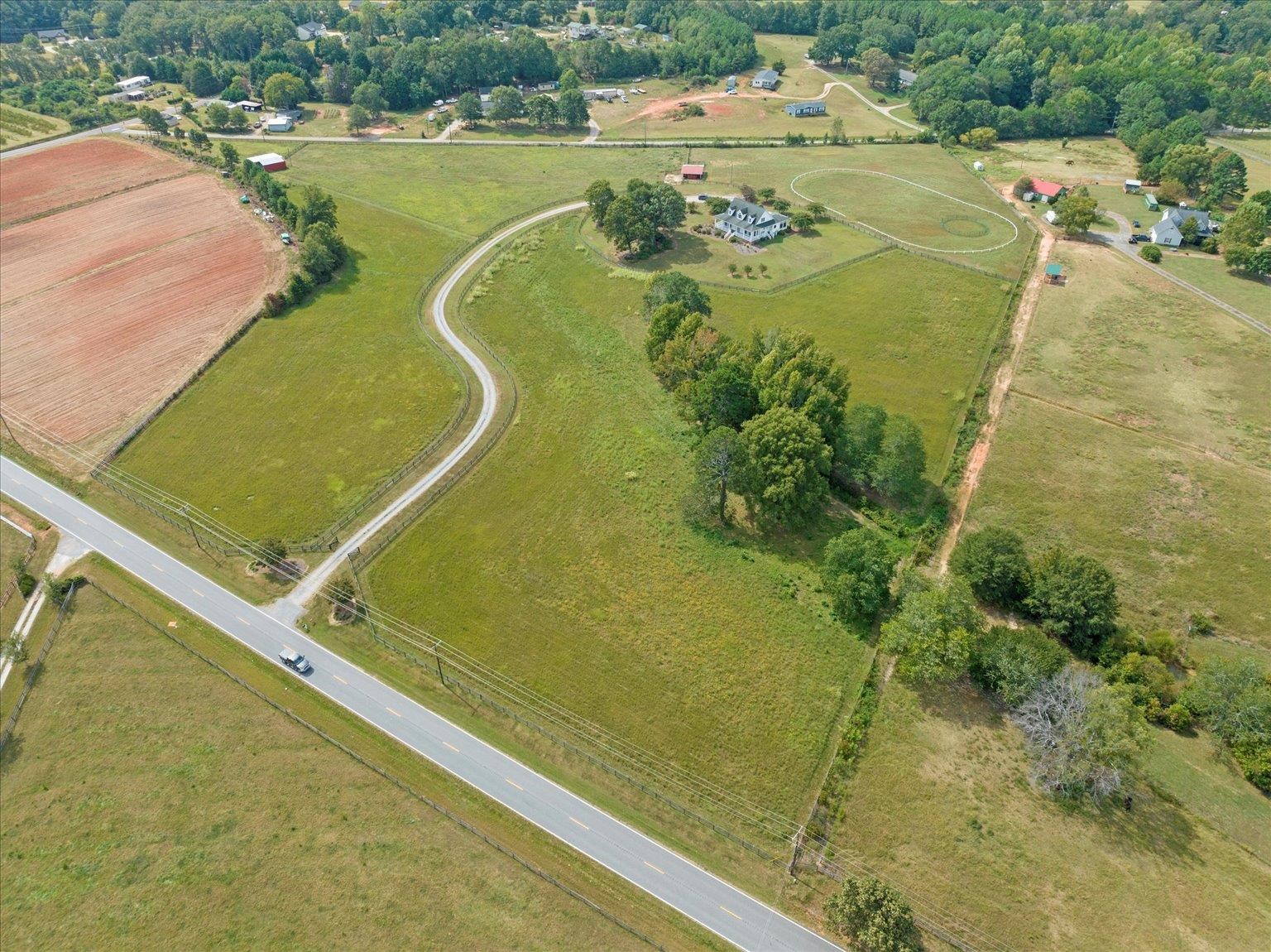 8229 New Cut Road Campobello, SC 29322 - Photo 16 of 42