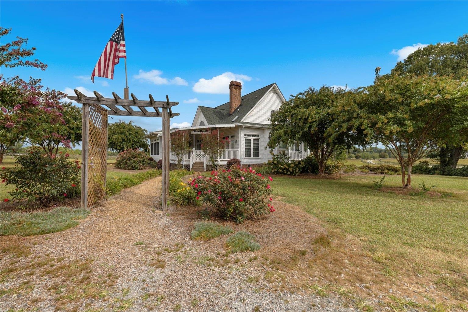 8229 New Cut Road Campobello, SC 29322 - Photo 4 of 42
