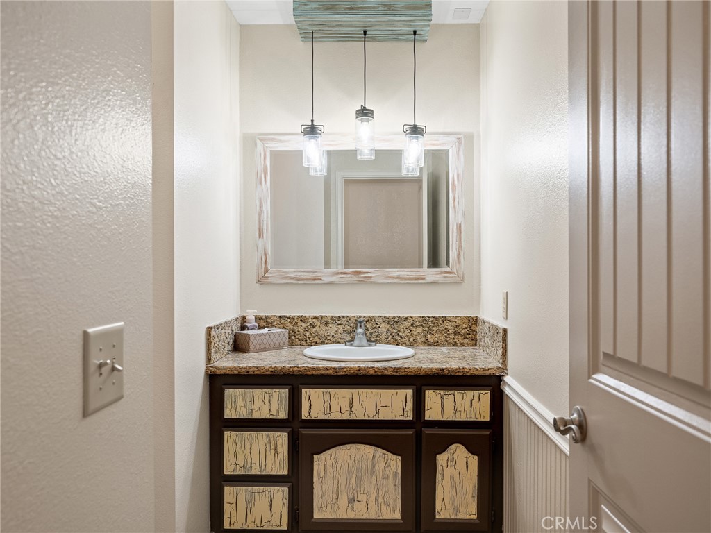 16986 Ocotilla Road Apple Valley, CA 92307 - Photo 19 of 39