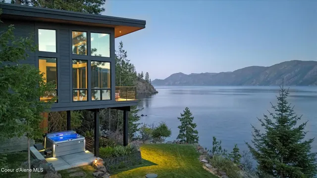 $7,950,000 | 45 Lower Rock Harbor, Sagle, ID 83860