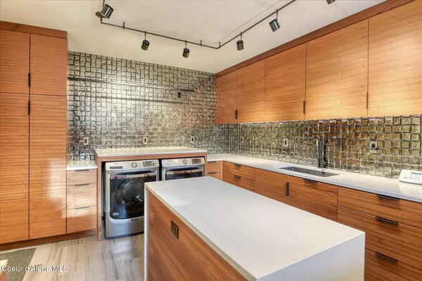 $7,950,000 | 45 Lower Rock Harbor, Sagle, ID 83860