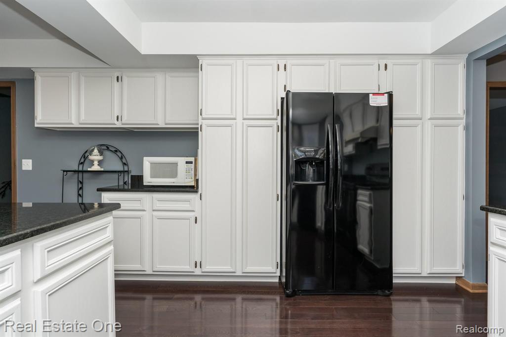 1401 Lomas Verdes Rochester Hills, MI 48306 - Photo 11 of 42
