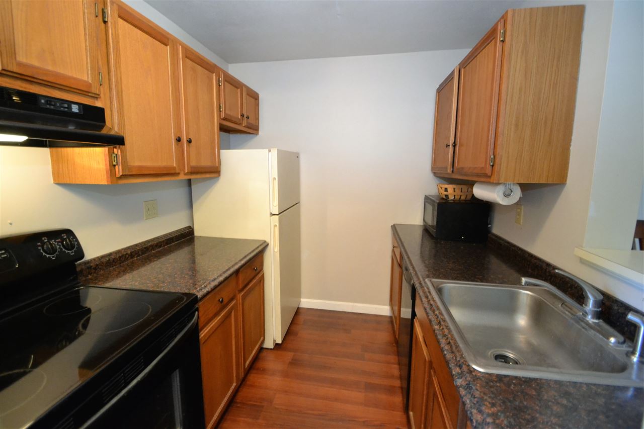 61 Farmgate Road South Berwick, ME 03908 - Photo 4 of 11 Gallery Image 4