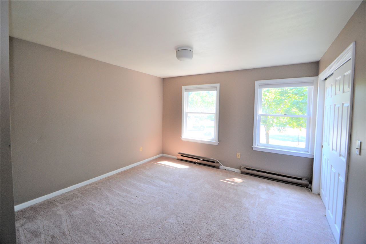 61 Farmgate Road South Berwick, ME 03908 - Photo 5 of 11 Gallery Image 5