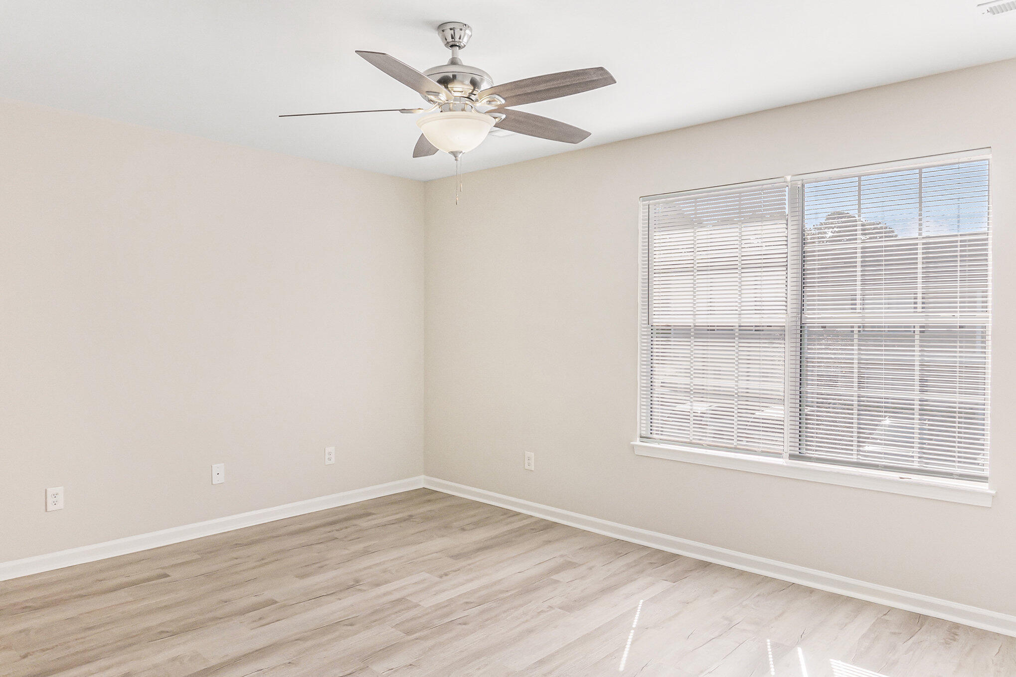 1045 Lexi Court Ladson, SC 29456 - Photo 11 of 19 015_1045_lexi_court_16_637