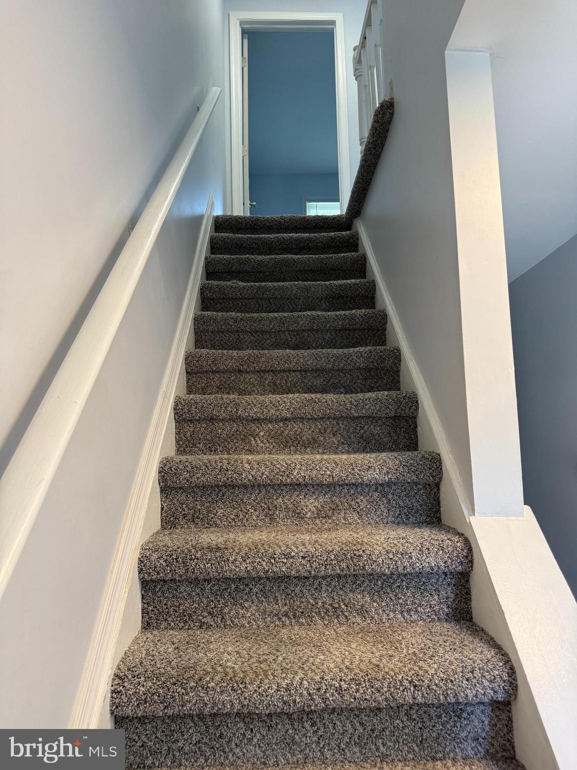 622 Colonial View Road Mechanicsburg, PA 17055 - Photo 5 of 5 Stairway