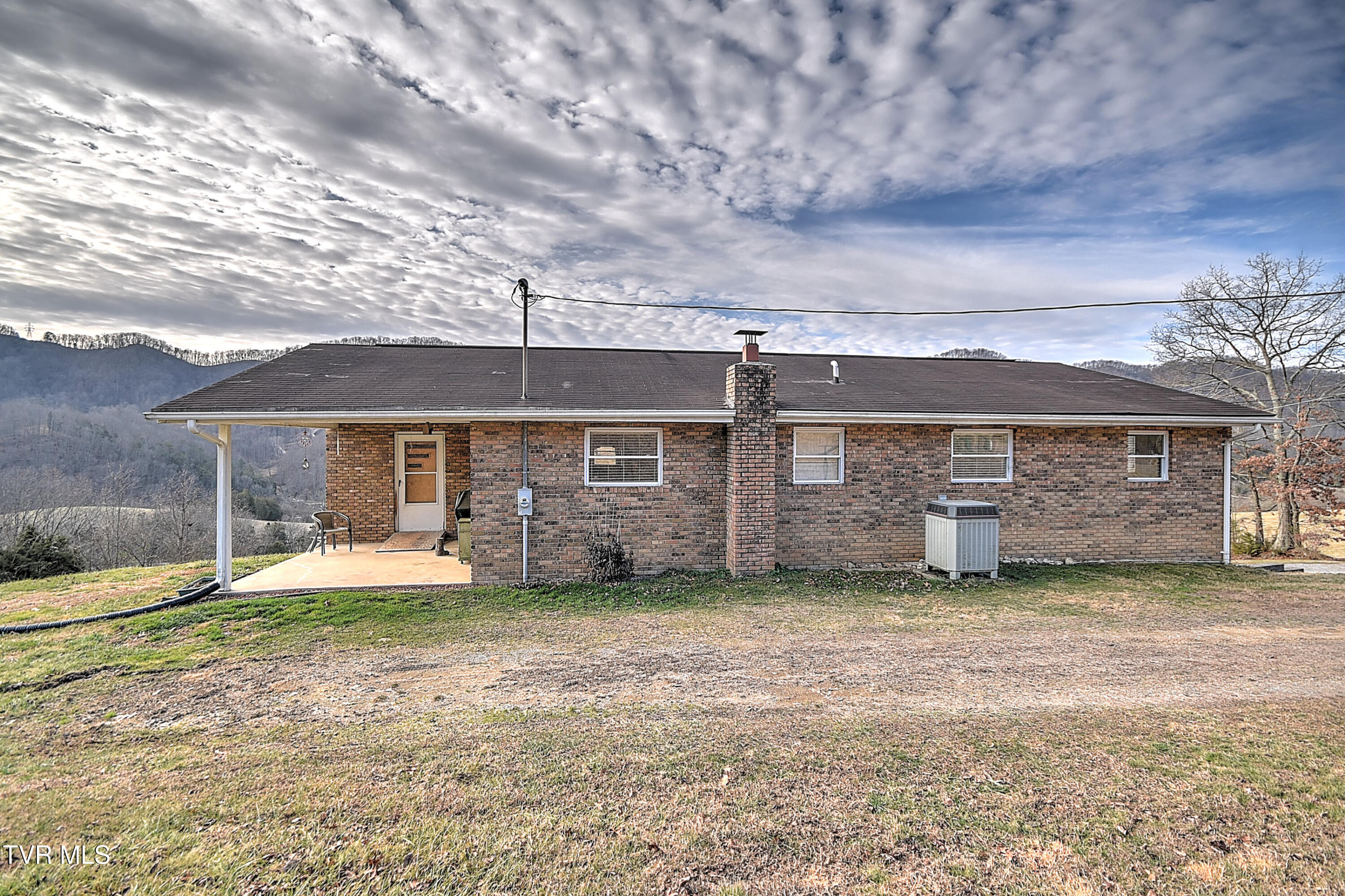 202 Timber Ridge Lane Gate City, VA 24251 - Photo 26 of 32 202 Timberridge JG-27