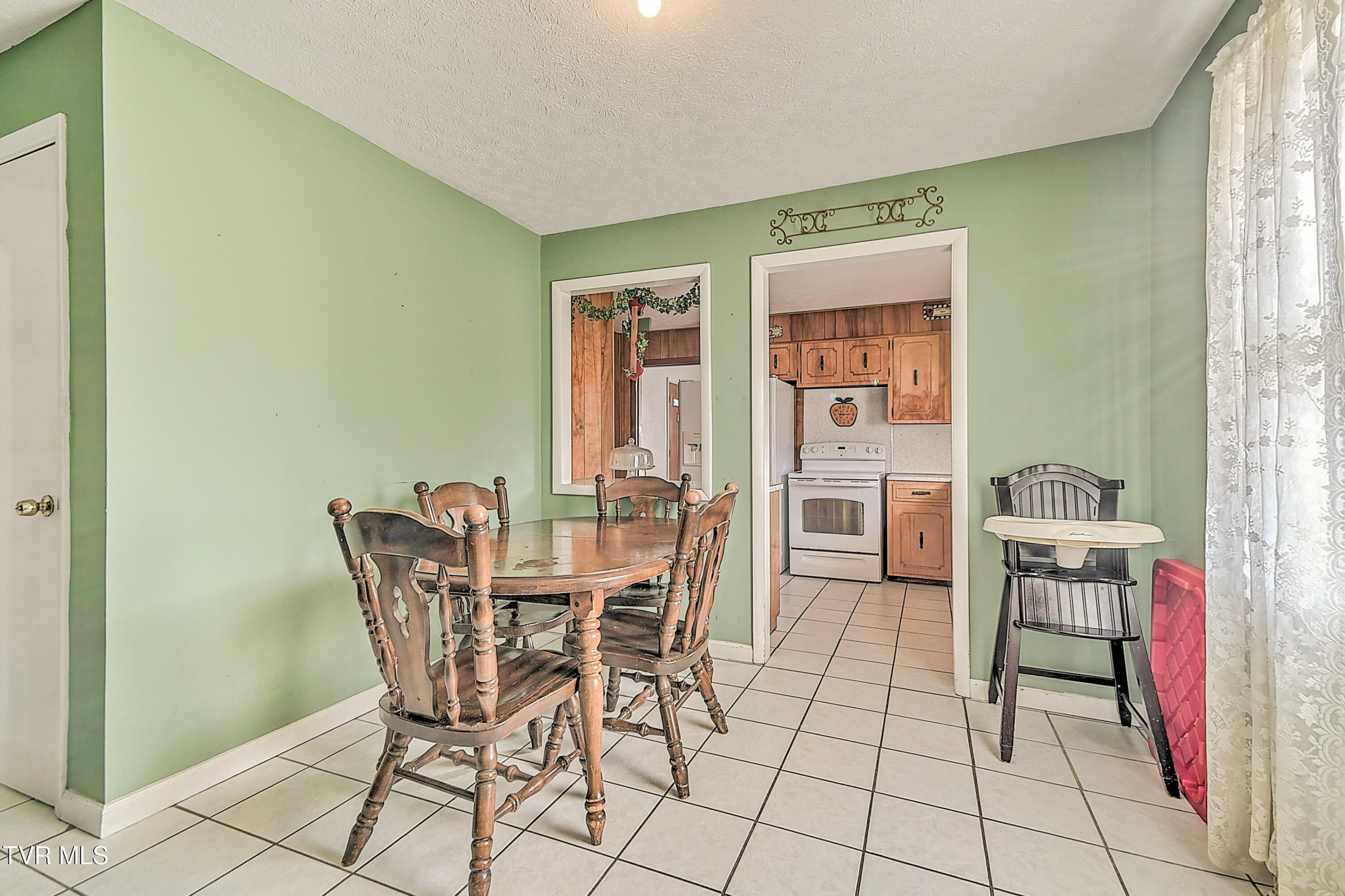 202 Timber Ridge Lane Gate City, VA 24251 - Photo 7 of 32 202 Timberridge JG-8