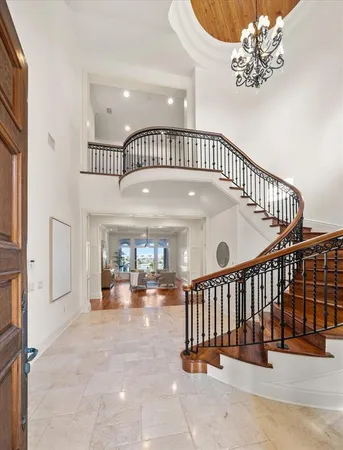 $6,390,000 | 118 Harbor View Lane, Belleair Bluffs, FL 33770