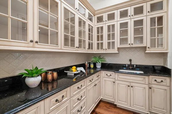 $6,390,000 | 118 Harbor View Lane, Belleair Bluffs, FL 33770