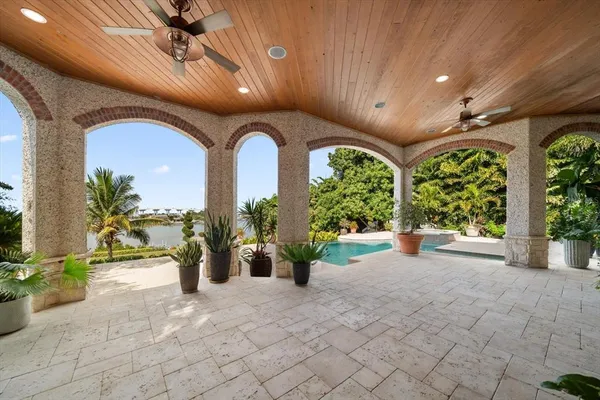 $6,390,000 | 118 Harbor View Lane, Belleair Bluffs, FL 33770