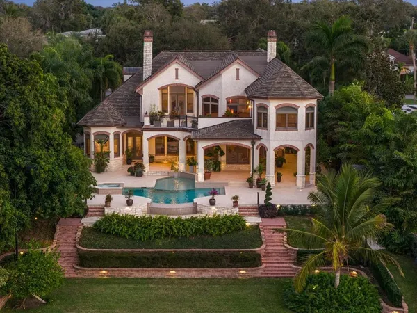 $6,390,000 | 118 Harbor View Lane, Belleair Bluffs, FL 33770