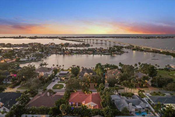 $6,390,000 | 118 Harbor View Lane, Belleair Bluffs, FL 33770