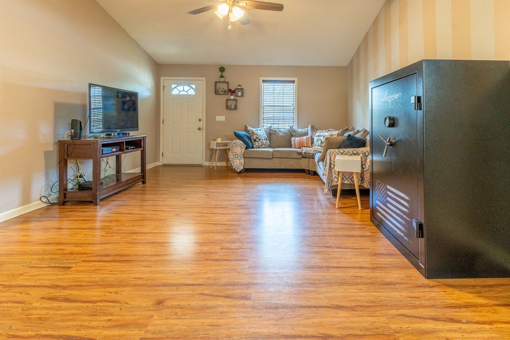 463W West Broadacre Road Northwest Dalton, GA 30721 - Photo 6 of 33 Gallery Image 6
