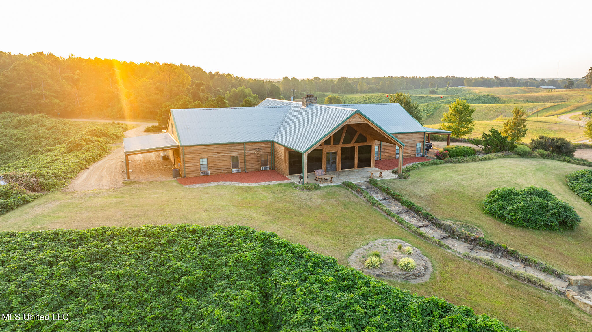 1912 Poplar Springs Road Mendenhall, MS 39114 - Photo 3 of 89 MLS Tallahatchie 847 -03