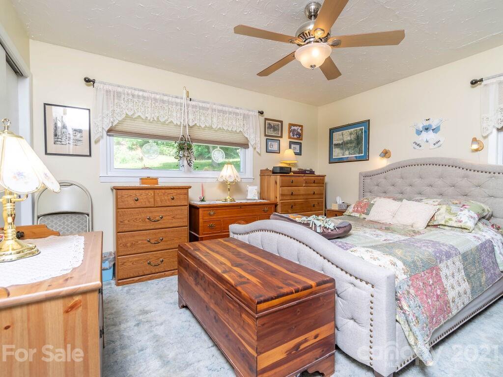 264 Connestee Road Brevard, NC 28712 - Photo 27 of 38 Gallery Image 27