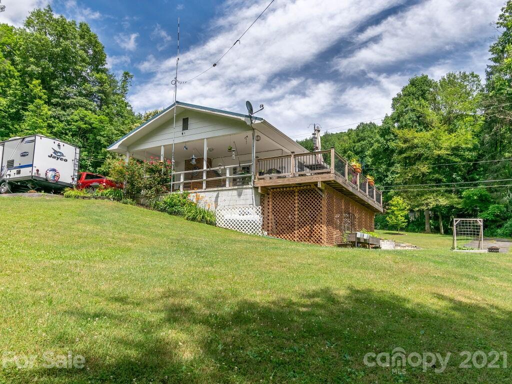 264 Connestee Road Brevard, NC 28712 - Photo 35 of 38 Gallery Image 35