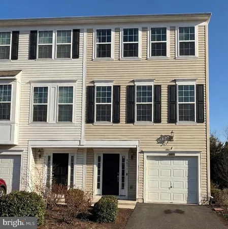 $565,000 | 8267 Heritage Crossing Court, Unit 24, Manassas, VA 20109