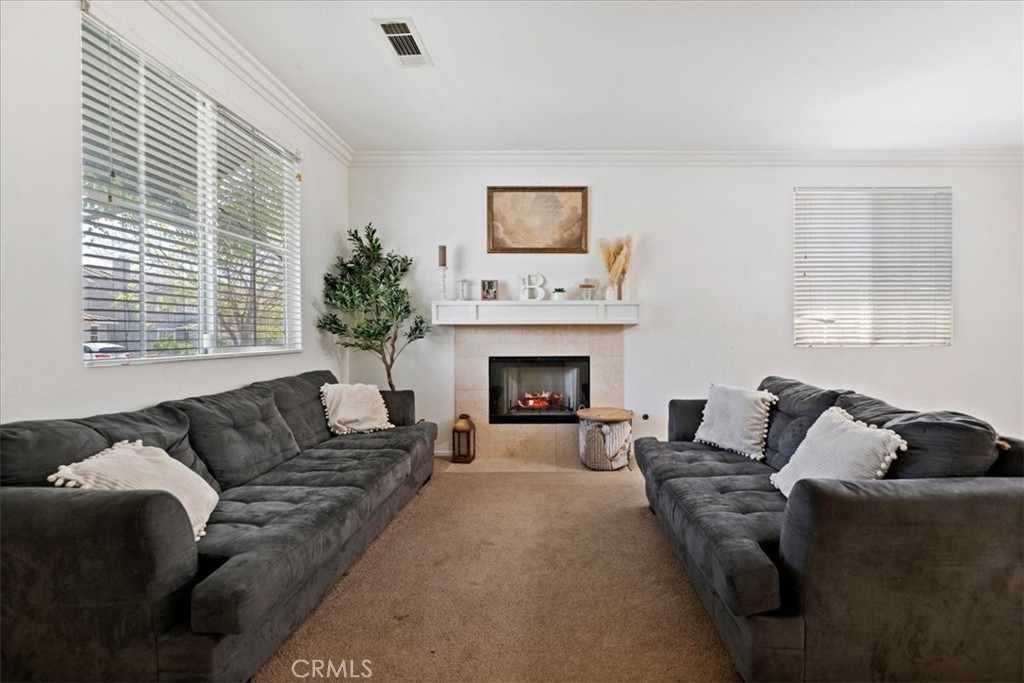 7232 Riley Drive Fontana, CA 92336 - Photo 7 of 38 Gallery Image 7