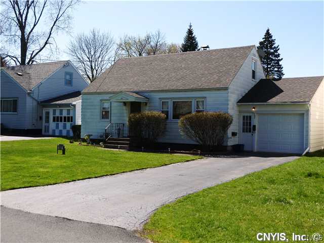 307 Boston Road Salina, NY 13211 - Photo 1 of 1 Exterior Front Welcome to 307 Boston Road - Move i