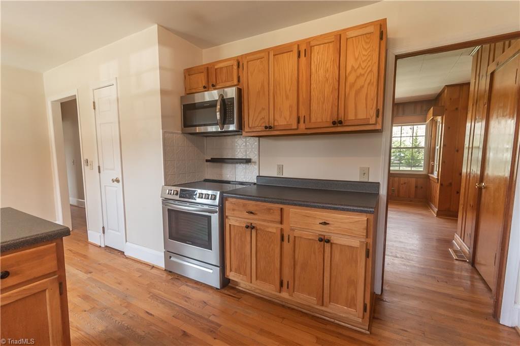 212 Mathis Road Pilot Mountain, NC 27041 - Photo 13 of 26 Gallery Image 13