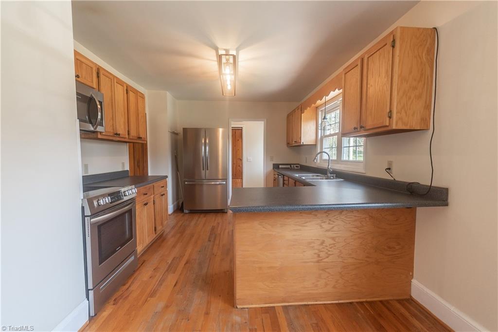 212 Mathis Road Pilot Mountain, NC 27041 - Photo 14 of 26 Gallery Image 14