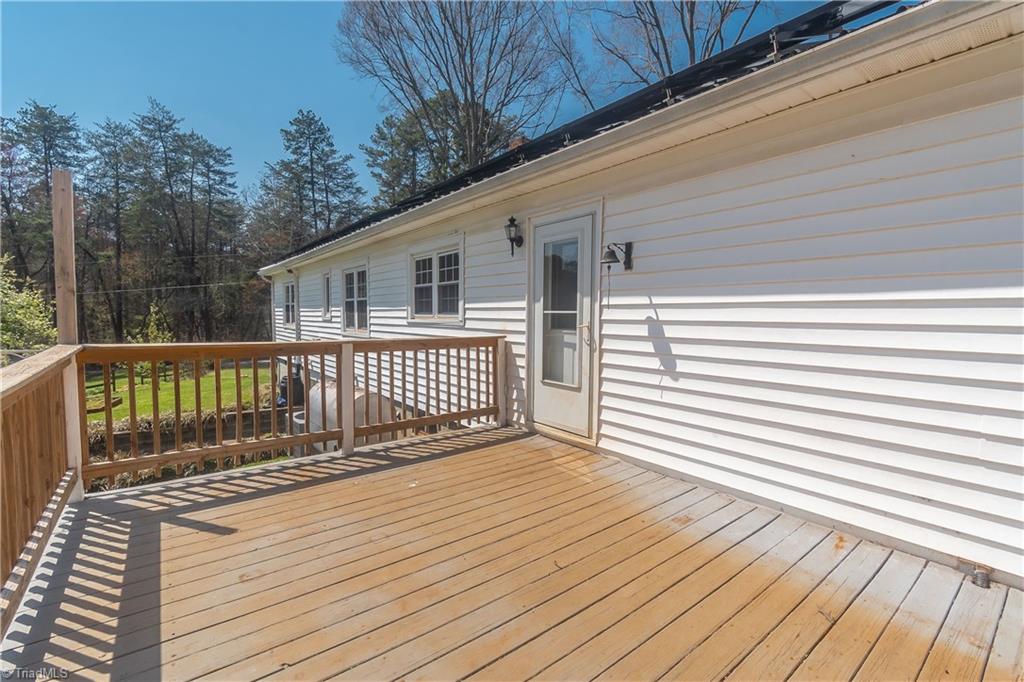 212 Mathis Road Pilot Mountain, NC 27041 - Photo 16 of 26 Gallery Image 16
