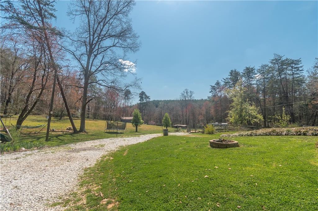 212 Mathis Road Pilot Mountain, NC 27041 - Photo 21 of 26 Gallery Image 21