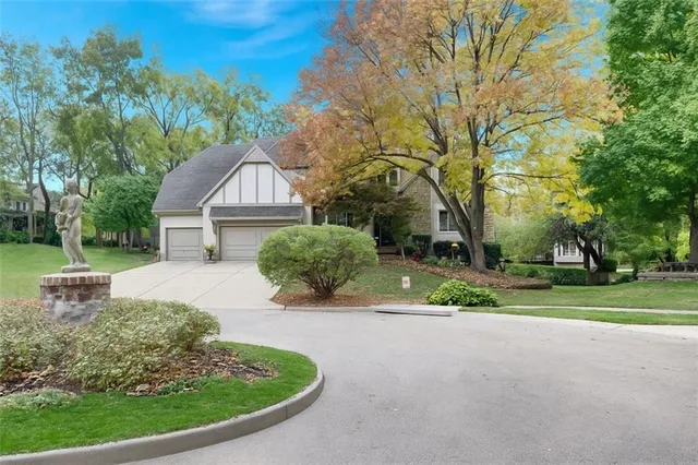 $775,000 | 13037 Catalina Street, Leawood, KS 66209