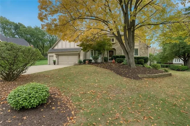 $775,000 | 13037 Catalina Street, Leawood, KS 66209