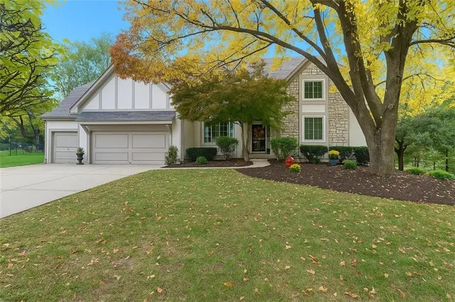 $775,000 | 13037 Catalina Street, Leawood, KS 66209
