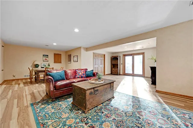 $775,000 | 13037 Catalina Street, Leawood, KS 66209