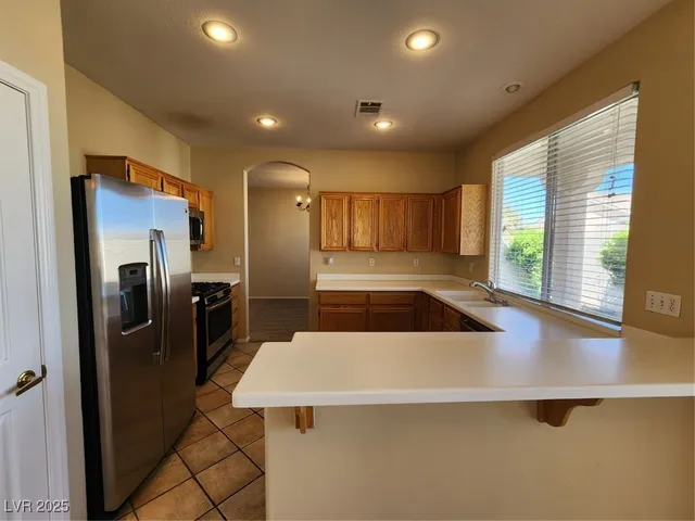 $2,400 | 254 Horizon Pointe Circle, Henderson, NV 89012