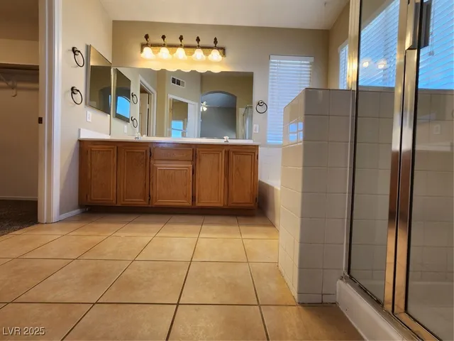 $2,400 | 254 Horizon Pointe Circle, Henderson, NV 89012