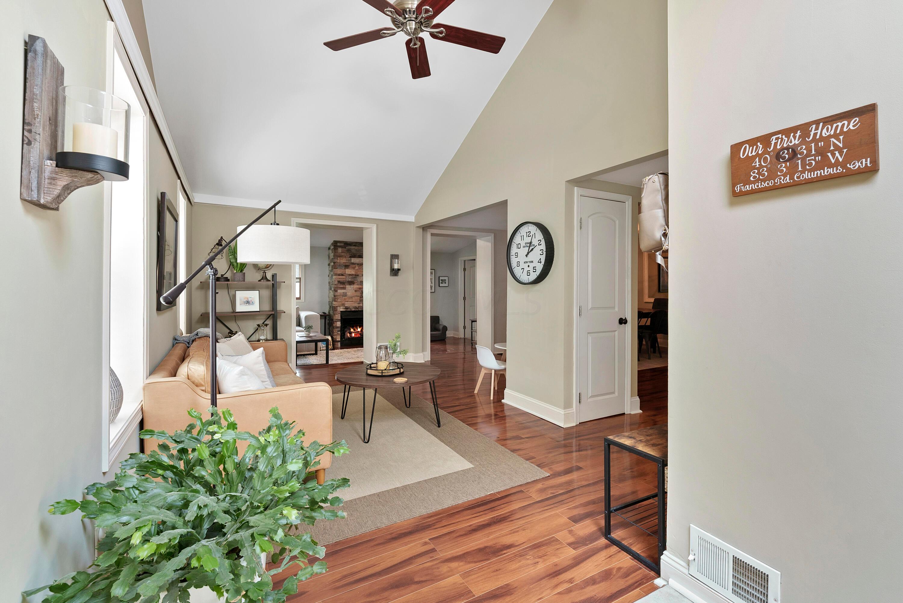 1302 Francisco Road Columbus, OH 43220 - Photo 2 of 33 DSC01444