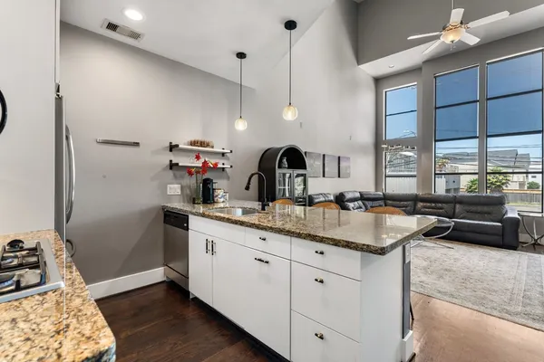 $350,000 | 1039 Bonner Street, Unit 1039, Houston, TX 77007