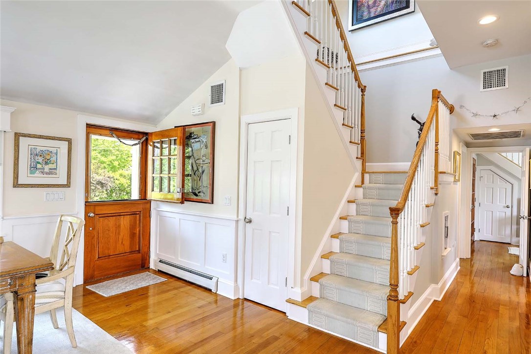33 Withington Road Narragansett, RI 02882 - Photo 13 of 48