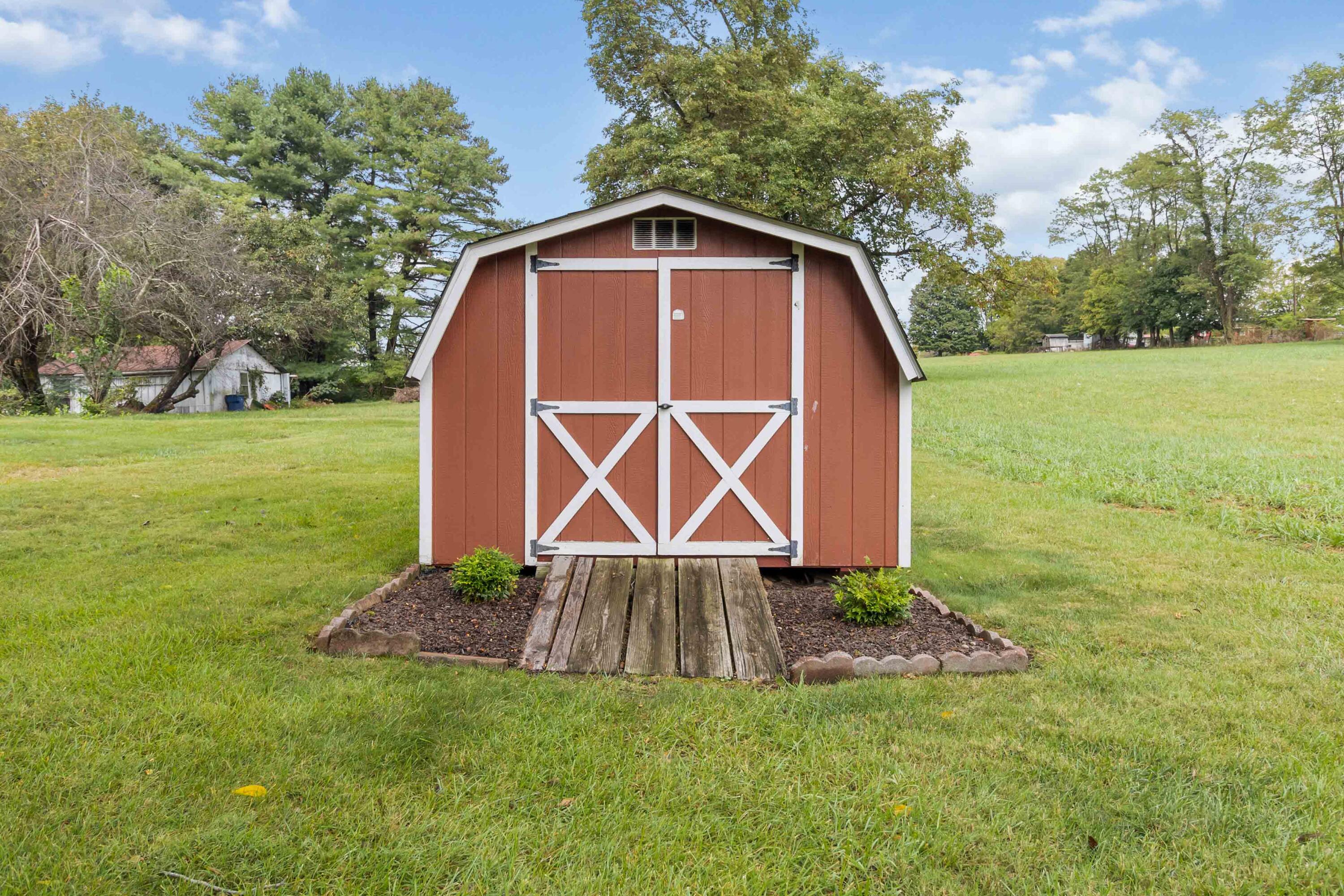 113 Perry Street Science Hill, KY 42553 - Photo 17 of 65 050