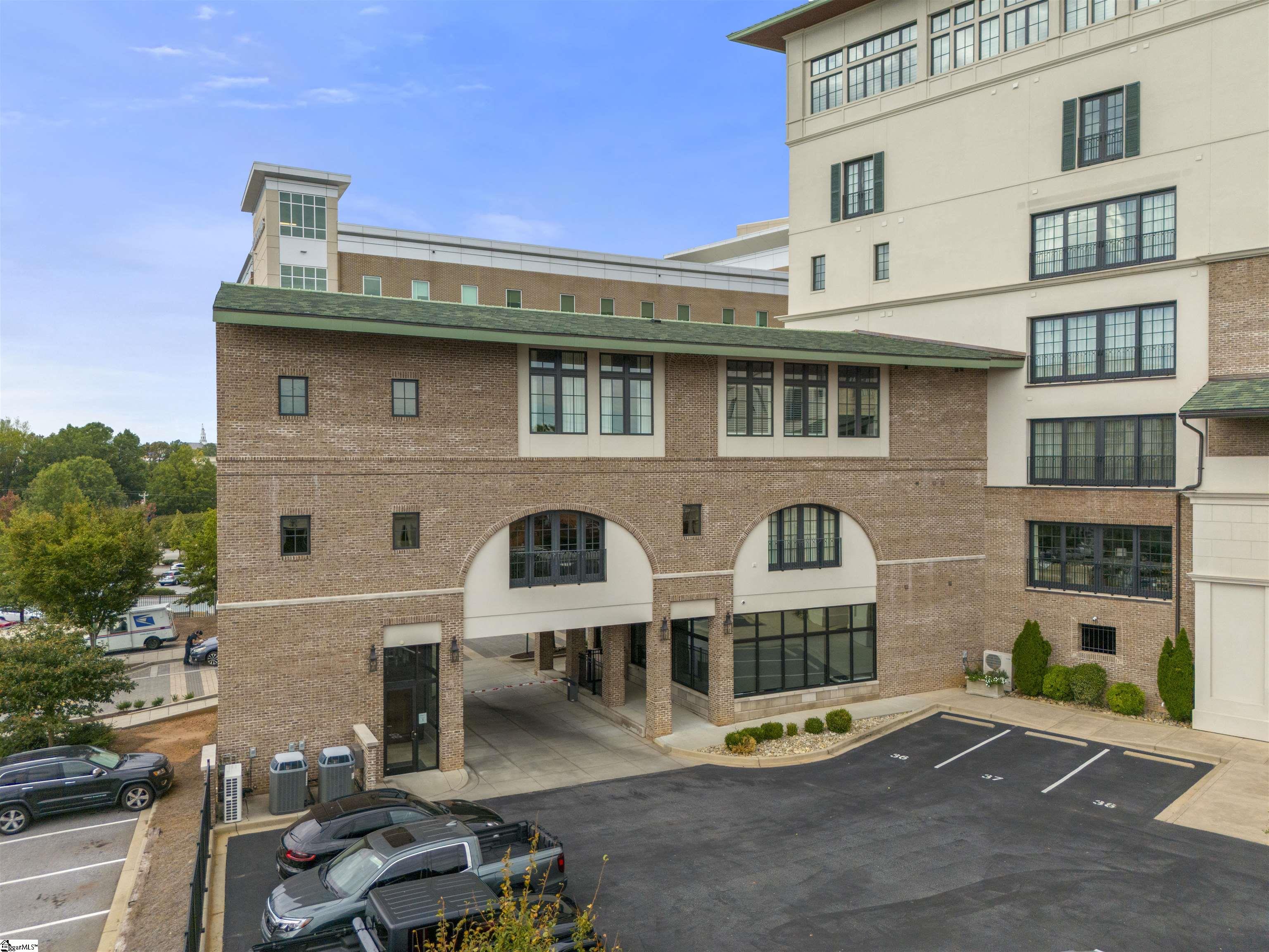 125 Rhett Street, Unit 200 300 Greenville, SC 29601 - Photo 3 of 50 Gallery Image 3