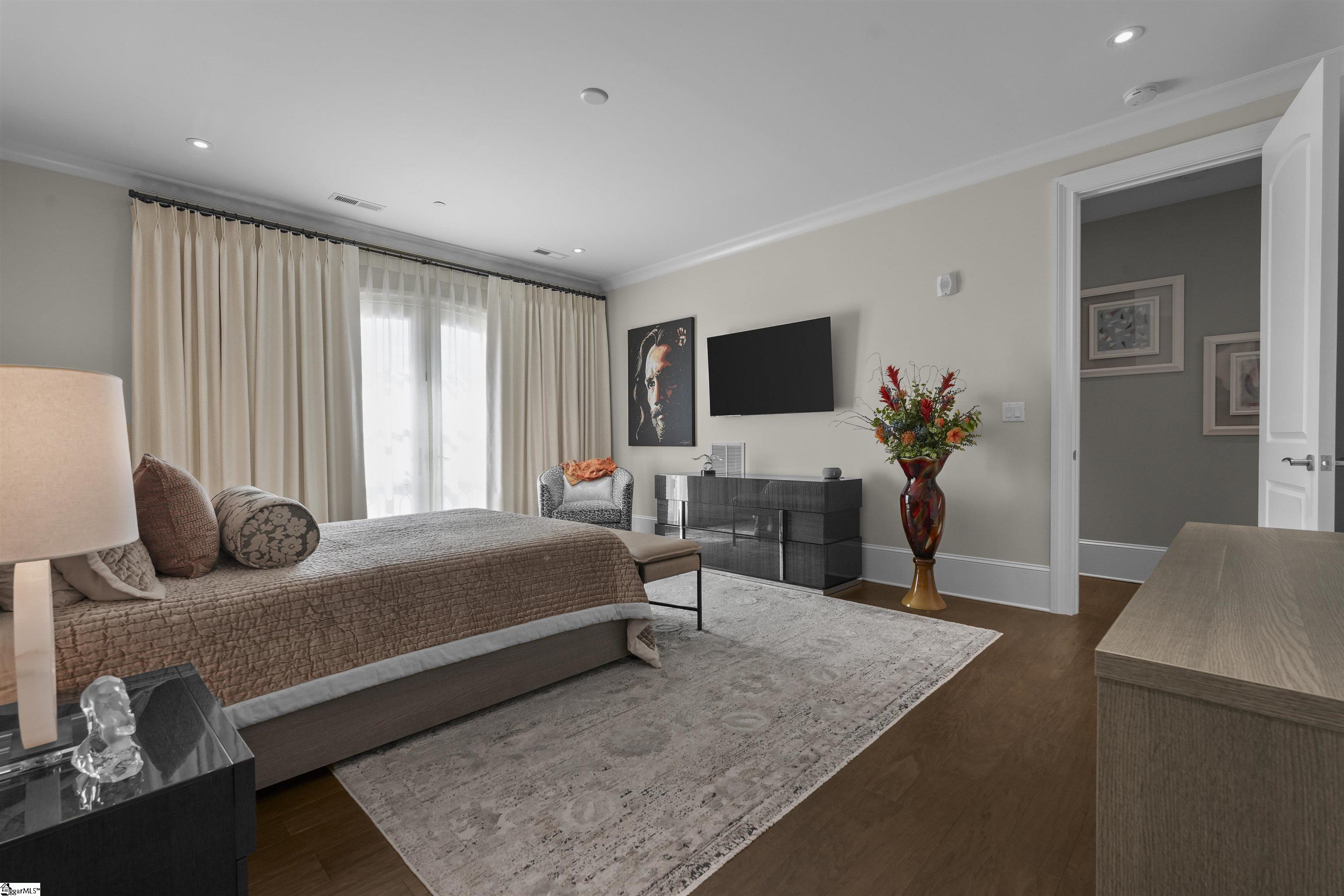 125 Rhett Street, Unit 200 300 Greenville, SC 29601 - Photo 32 of 50 Gallery Image 32