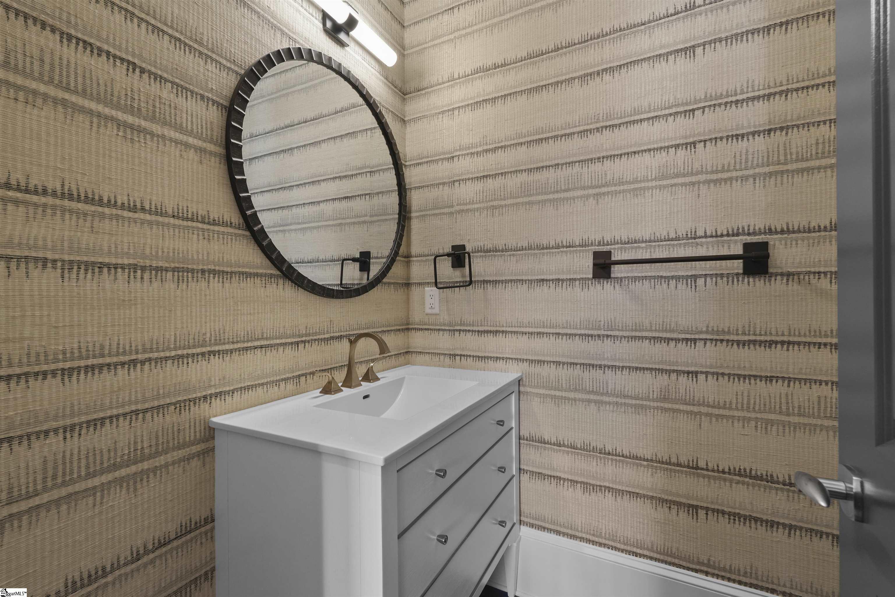 125 Rhett Street, Unit 200 300 Greenville, SC 29601 - Photo 42 of 50 Gallery Image 42