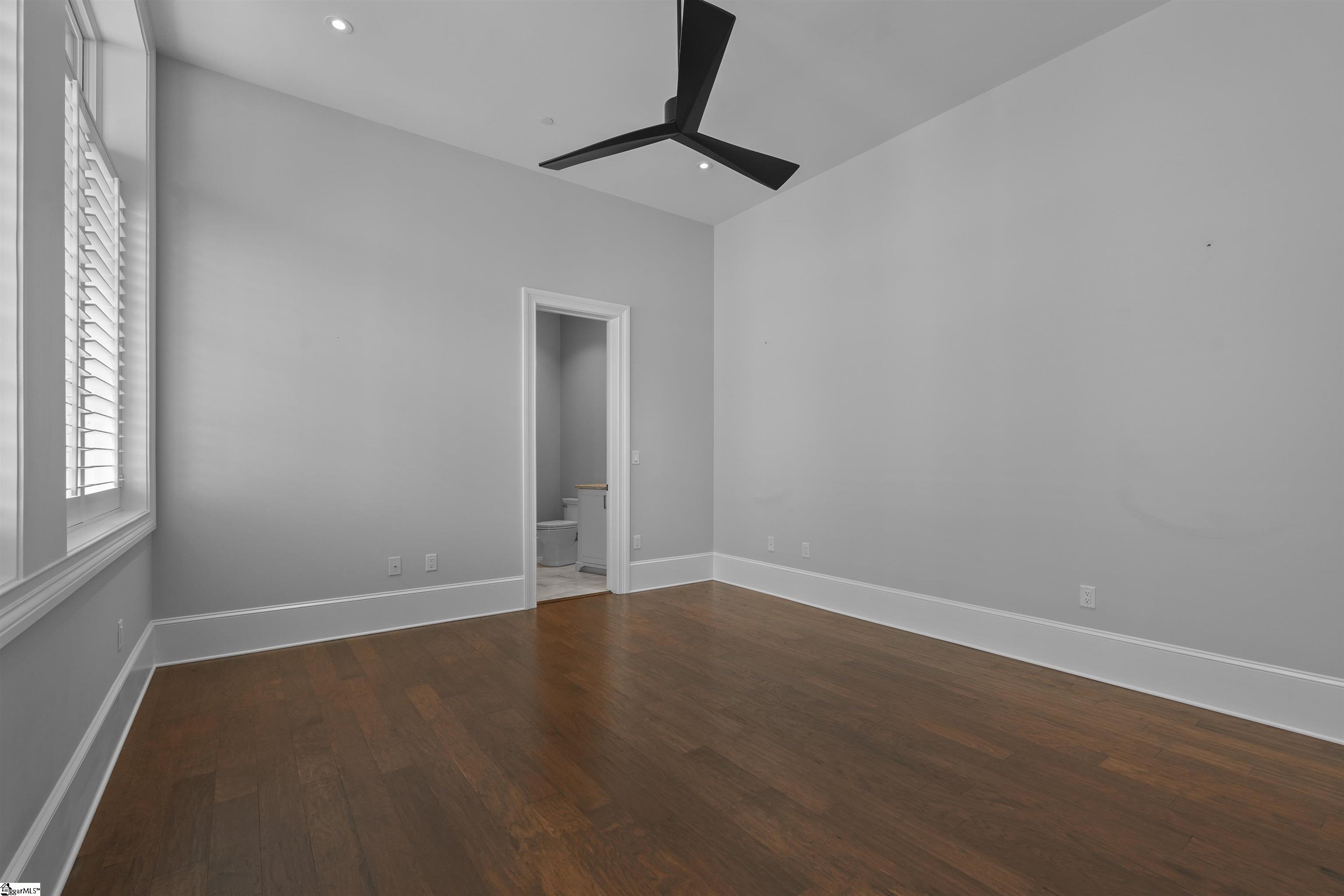 125 Rhett Street, Unit 200 300 Greenville, SC 29601 - Photo 43 of 50 Gallery Image 43