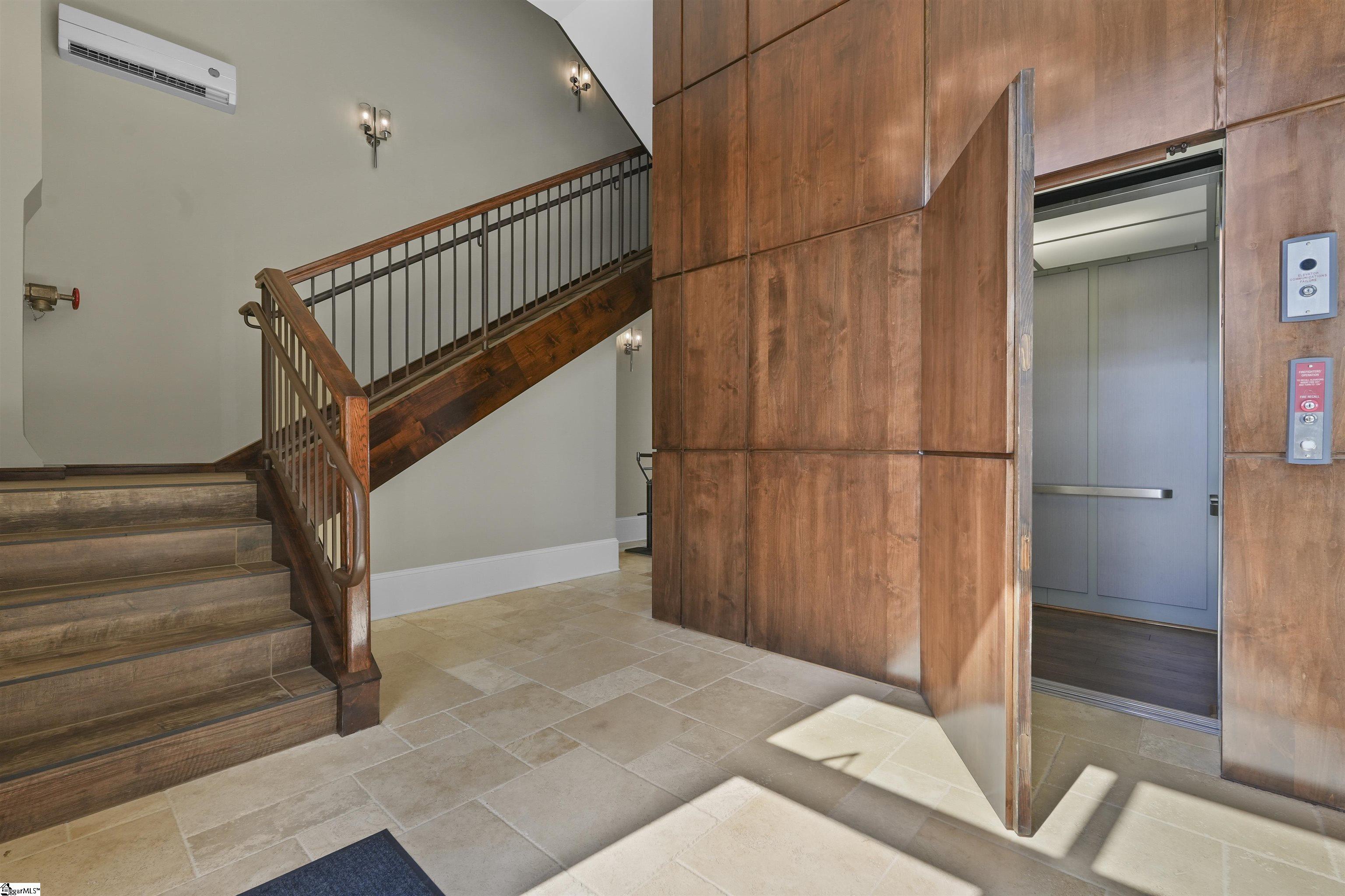 125 Rhett Street, Unit 200 300 Greenville, SC 29601 - Photo 5 of 50 Gallery Image 5