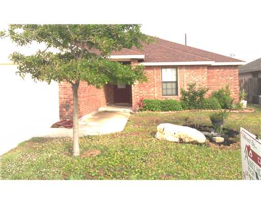 2418 Handlin Drive Corpus Christi, TX 78418 - Photo 2 of 8