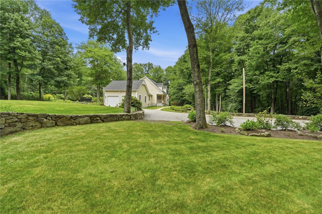 229 Hunting House Road Glocester, RI 02857 - Photo 9 of 49 Gallery Image 9
