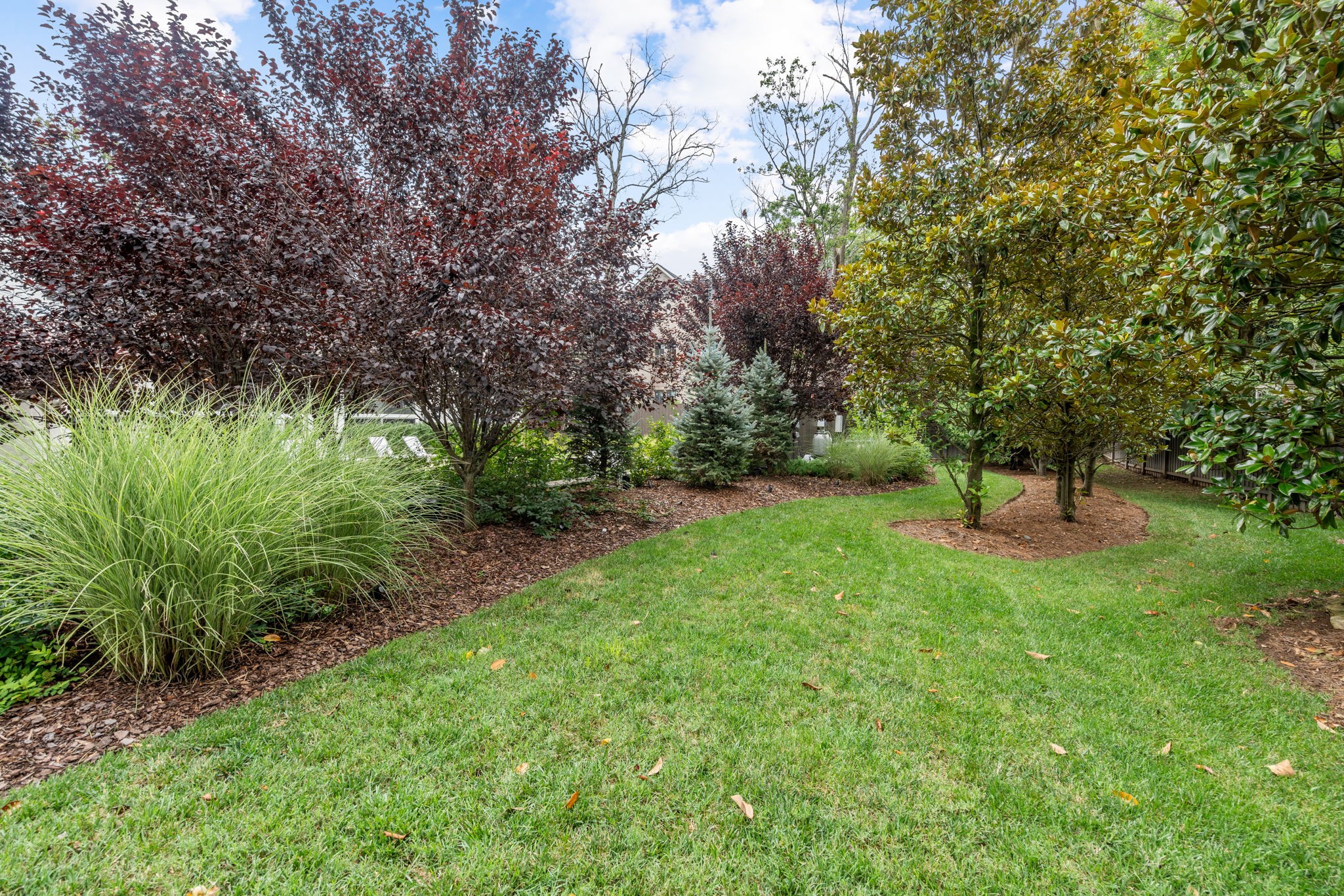4031 Sneed Road Nashville, TN 37215 - Photo 60 of 61 a view of a garden