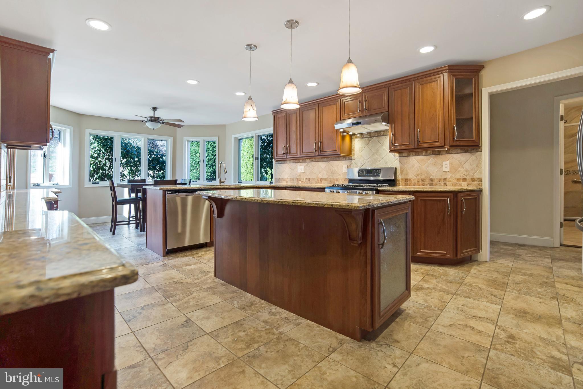 3376 Manor Road Huntingdon Valley, PA 19006 - Photo 9 of 31 Gallery Image 9