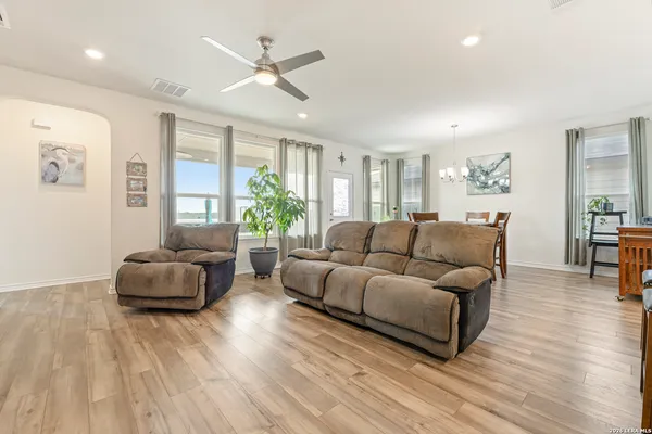 $268,000 | 417 Cordova Crossing, Seguin, TX 78155