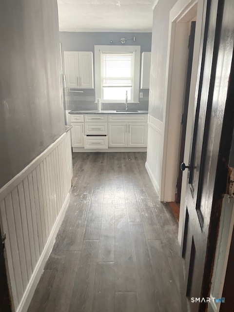 281 Chestnut Street New Britain, CT 06051 - Photo 10 of 33 a view of hallway with window